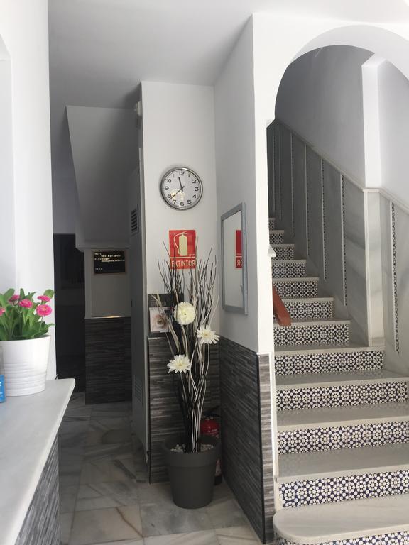 Malaga Centro Hostel (Adults Only) Exterior photo